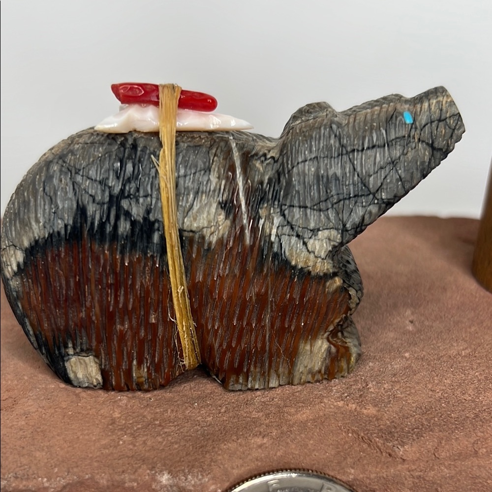 Picasso Marble Stone Bear Figurine. - Picture 4 of 4